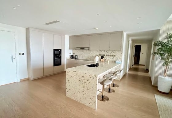 Premium Upgraded | Fully Furnished | Sea View, picture 2