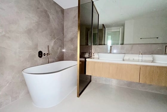 Premium Upgraded | Fully Furnished | Sea View, picture 23