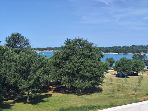 Modern villa on the 1st line to the sea in Porec, for sale, picture 1