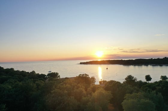 Modern villa on the 1st line to the sea in Porec, for sale, picture 12