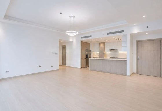 BELOW OP | FULL LAKE VIEW | BRAND NEW | VACANT, picture 2