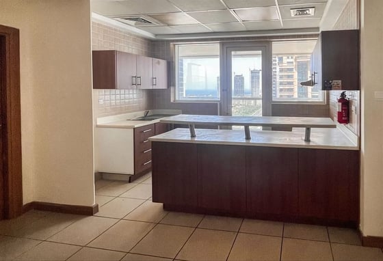 Spacious 2 Bed | Sea View | Prime Marina Location, picture 2
