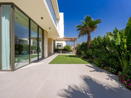 Exceptional Lagoon Villa | Private Cinema | Fully Upgraded, picture 1