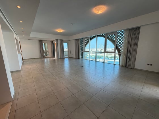 Vacant | Royal Atlantis View | A Type..., picture 2