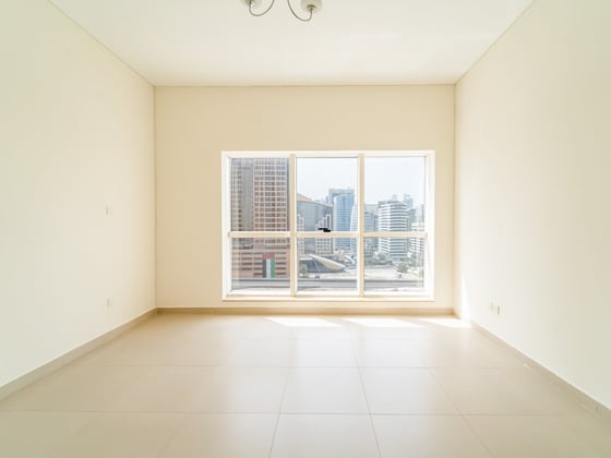 Spacious Layout | Vacant | Investment Deal, picture 8