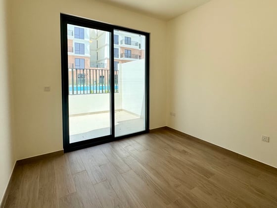 Handed Over | Available | Brand New | G + 1, picture 10