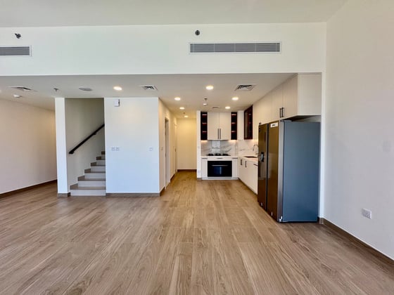 Handed Over | Available | Brand New | G + 1, picture 2