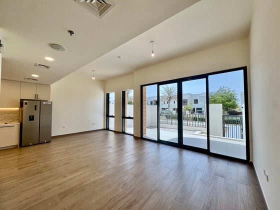 Handed Over | Available | Brand New | G + 1, picture 6