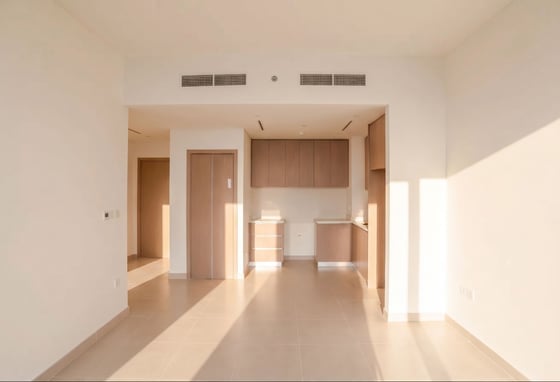 Vacant | Brand New | Spacious Unit......, picture 2