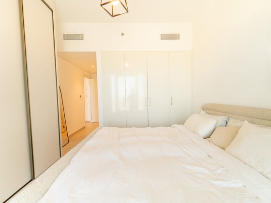 Elegant Corner Unit | High Floor | Vacant on Transfer, picture 7