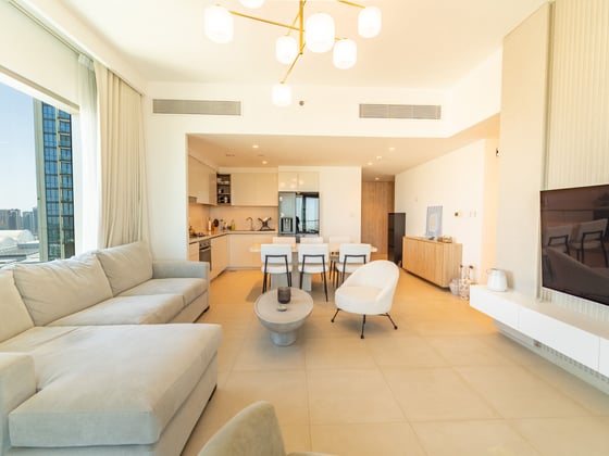 Elegant Corner Unit | High Floor | Vacant on Transfer, picture 1