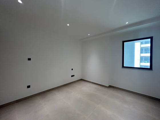 Vacant | Low Floor | Upgraded..........., picture 11