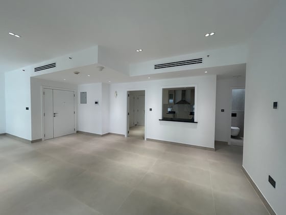 Vacant | Low Floor | Upgraded..........., picture 5