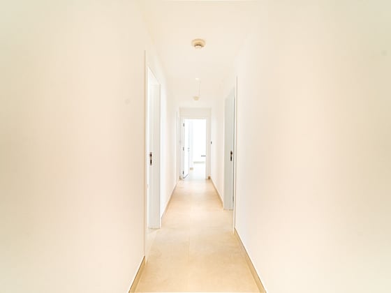 Vacant | Low Floor | Upgraded..........., picture 11