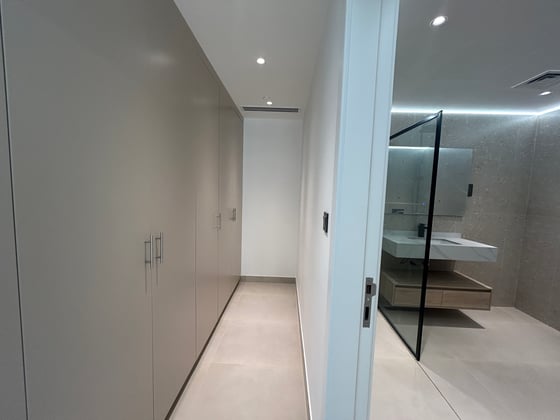 Vacant | Low Floor | Upgraded..........., picture 21