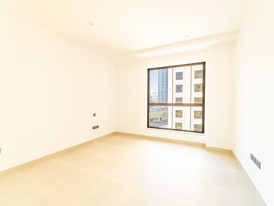 Vacant | Low Floor | Upgraded..........., picture 13