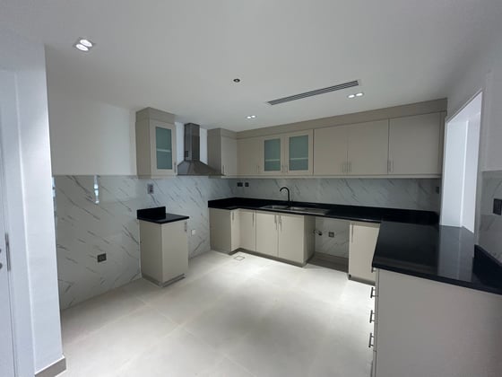Vacant | Low Floor | Upgraded..........., picture 6