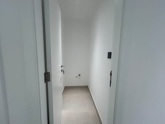 Vacant | Low Floor | Upgraded..........., picture 13