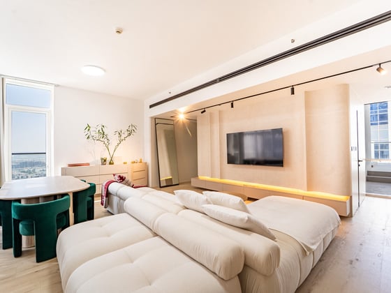 Premium Apartment | Luxury Furniture | Upgraded, picture 2