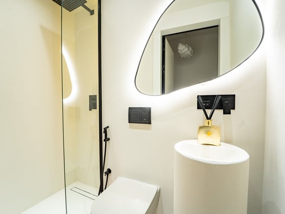 Premium Apartment | Luxury Furniture | Upgraded, picture 15