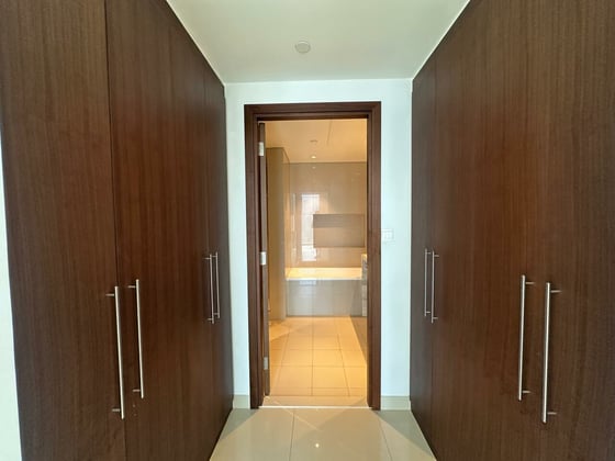 Burj Khalifa-Fountain View | Unfurnished | Vacant, picture 8