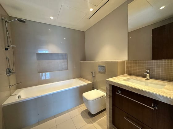Burj Khalifa-Fountain View | Unfurnished | Vacant, picture 10