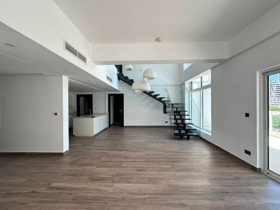 Corner Unit | Double Lake & Community View, picture 2