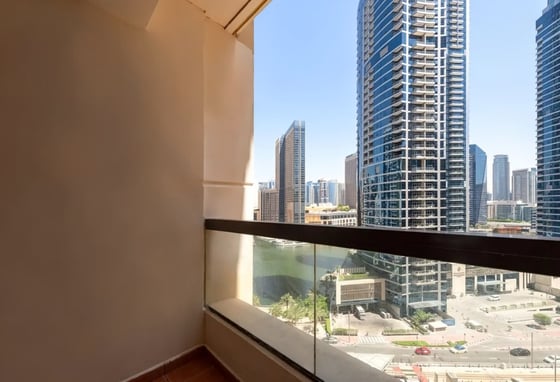 Vacant | Large Layout | Marina & Pool View, picture 8