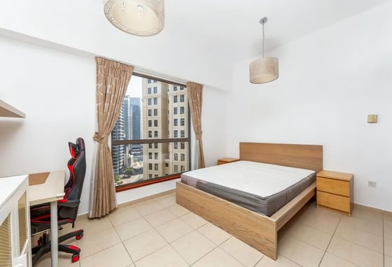 Vacant | Large Layout | Marina & Pool View, picture 9