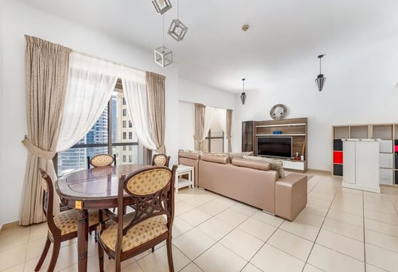 Vacant | Large Layout | Marina & Pool View, picture 2