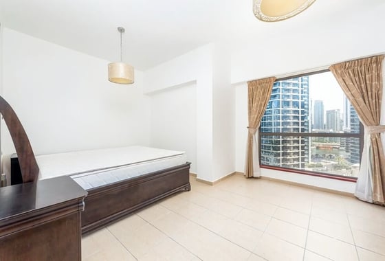 Vacant | Large Layout | Marina & Pool View, picture 11