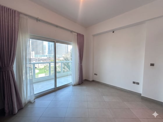 Corner Unit | Grand Living | Lake Views., picture 8