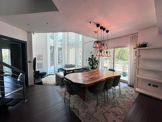 Corner Unit | Grand Living | Lake Views., picture 3