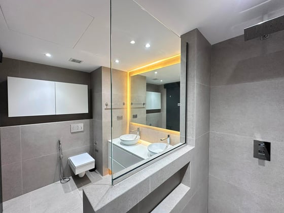 Corner Unit | Double Lake & Community View, picture 18