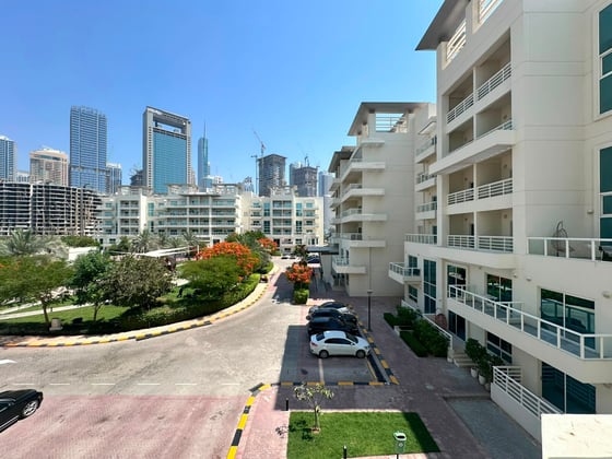 Corner Unit | Double Lake & Community View, picture 9