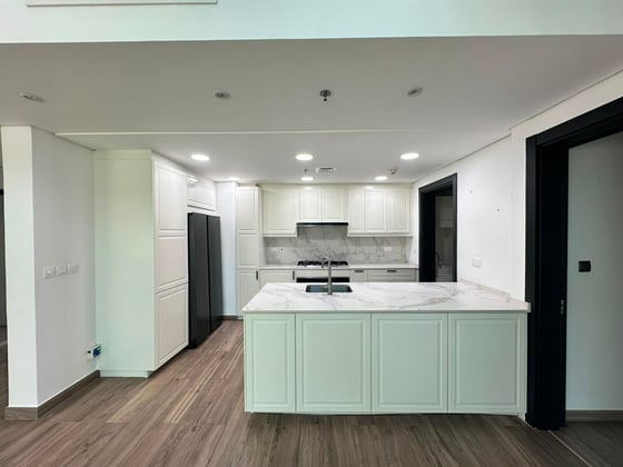 Corner Unit | Double Lake & Community View, picture 4