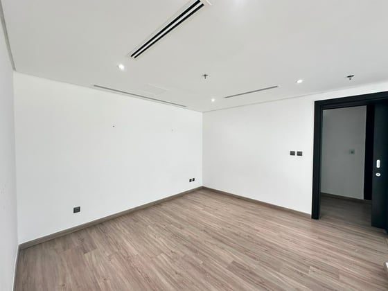 Corner Unit | Double Lake & Community View, picture 13