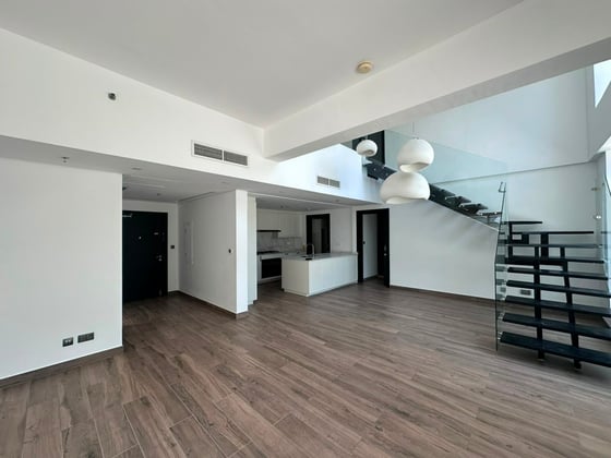 Corner Unit | Double Lake & Community View, picture 1
