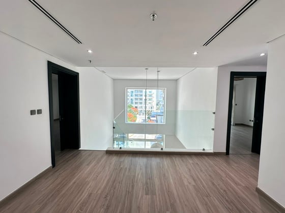 Corner Unit | Double Lake & Community View, picture 12
