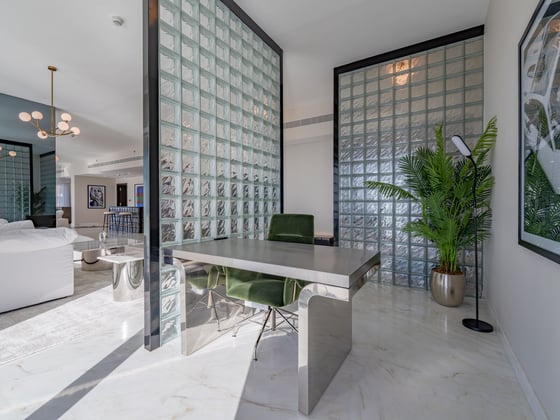 Luxurious Custom-Built Waterfront Penthouse, picture 5