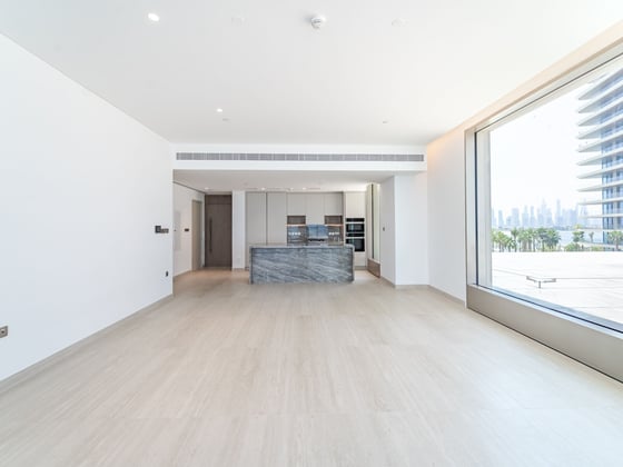 Luxury Living | Beach Front | Corner Unit, picture 2