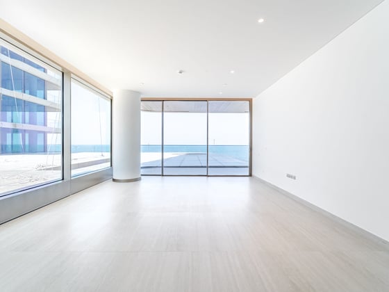 Luxury Living | Beach Front | Corner Unit, picture 3