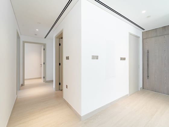 Luxury Living | Beach Front | Corner Unit, picture 6