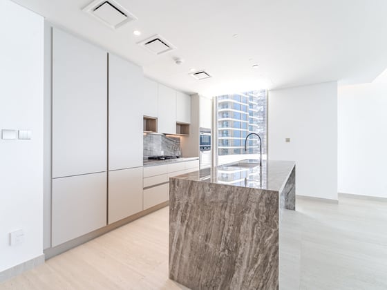 Luxury Living | Beach Front | Corner Unit, picture 5