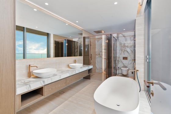 Panoramic Views | Luxury Living | Spacious, picture 23
