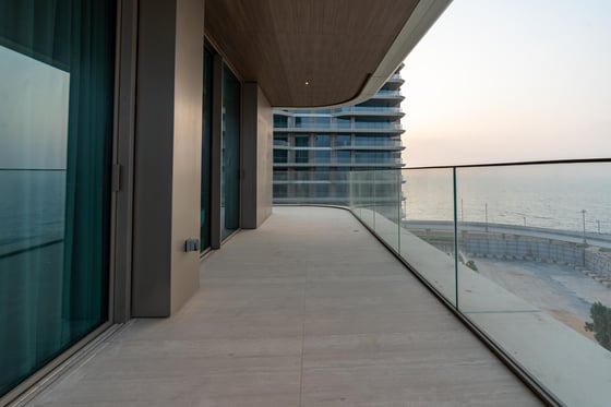 Panoramic Views | Luxury Living | Spacious, picture 32