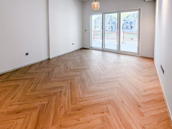 Fully Upgraded | Direct Pool Access | Vacant, picture 12