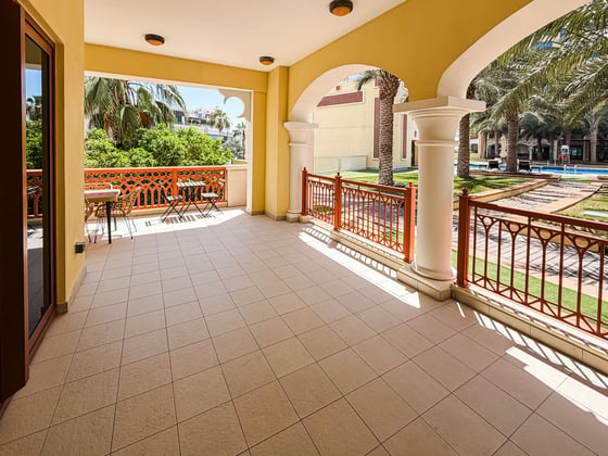 Fully Upgraded | Direct Pool Access | Vacant, picture 6