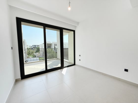 Vacant | Close to Pool and Park | Prime Location, picture 10
