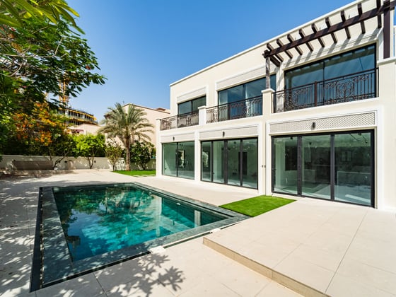 One of a Kind | Fully Upgraded | Vacant., picture 1